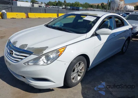 2013 Hyundai Sonata Gls z USA, uszkodzony, nr VIN 5NPEB4AC4DH710494